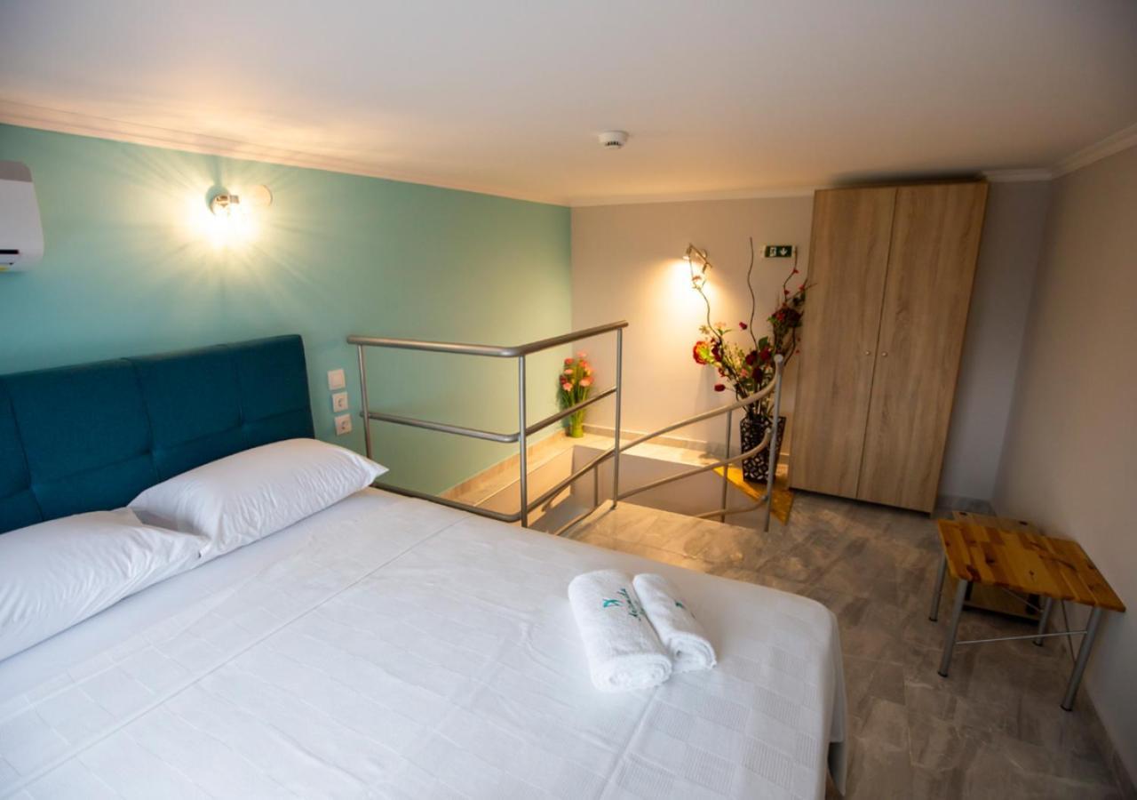 Artemida Suites Hanioti Esterno foto