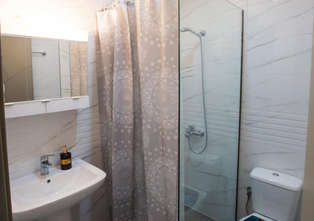 Artemida Suites Hanioti Esterno foto
