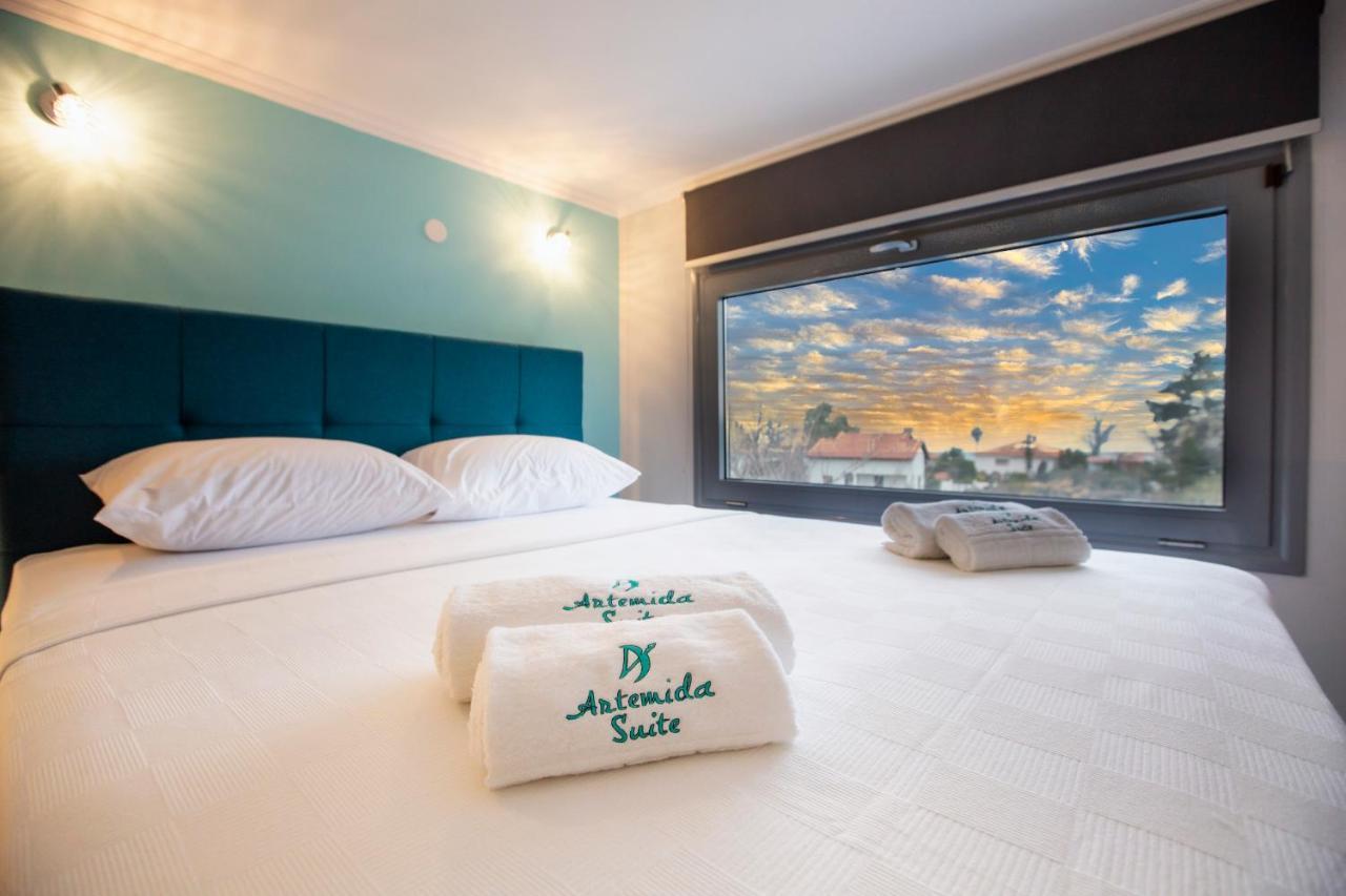 Artemida Suites Hanioti Esterno foto