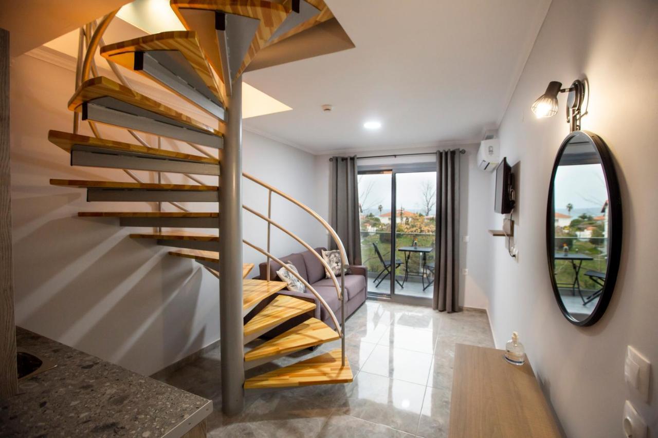 Artemida Suites Hanioti Esterno foto