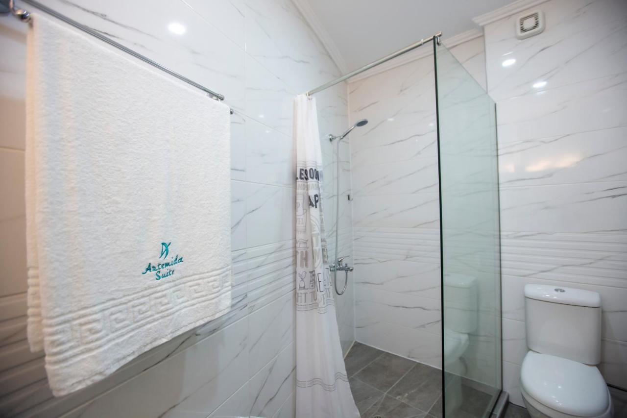 Artemida Suites Hanioti Esterno foto