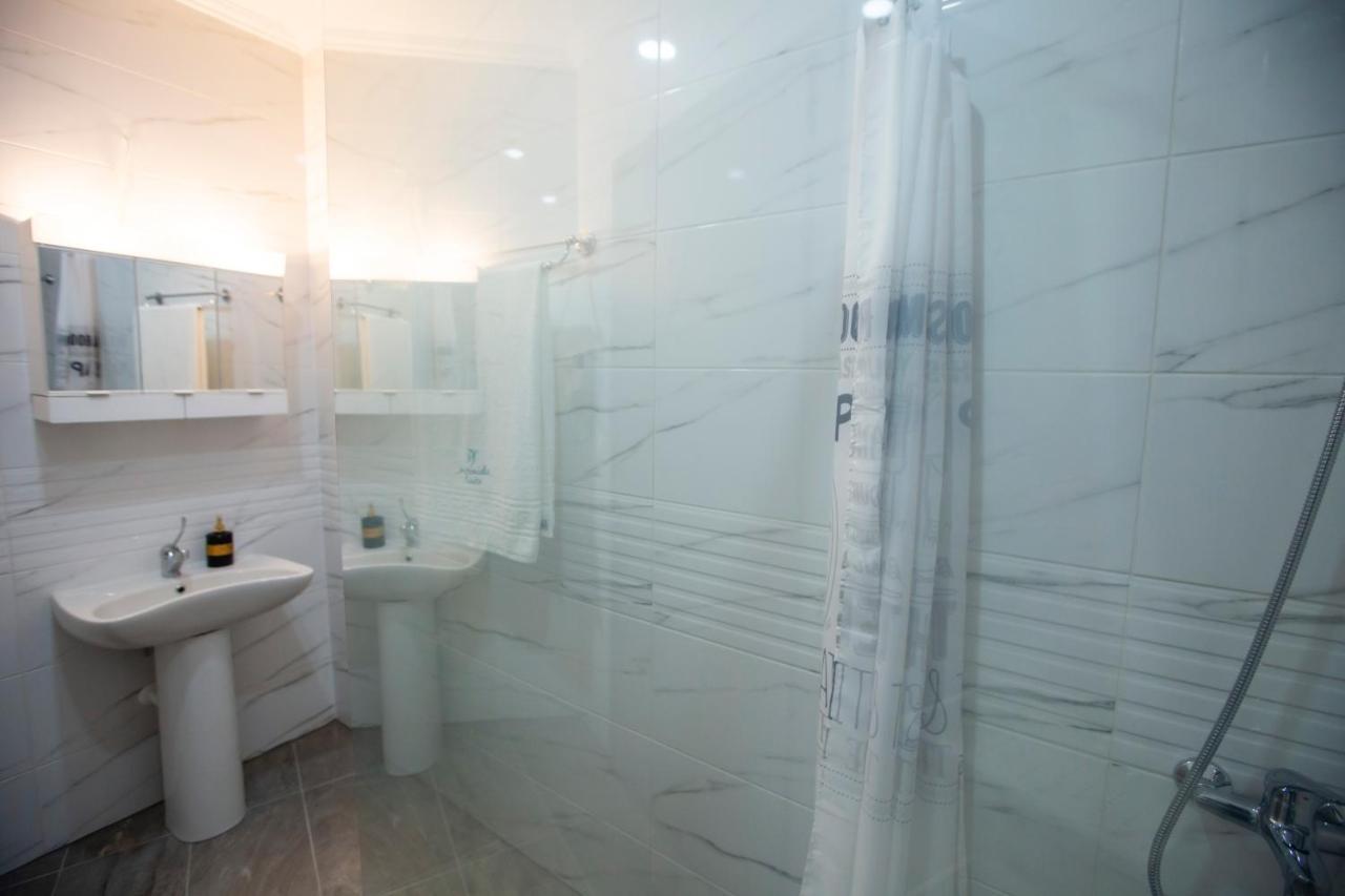 Artemida Suites Hanioti Esterno foto